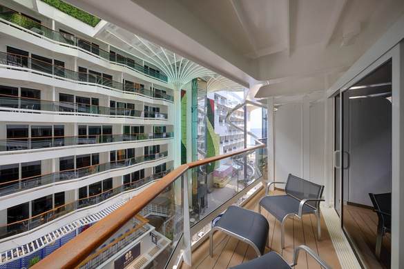 MSC Cruises MSC World America Deluxe Balcony with Promenade View PR2 ©MSC Rights, Ivan Sarfatti 1.jpg